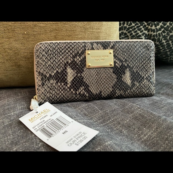 Michael Kors purse and matching wallet NWT - Picture 15 of 16